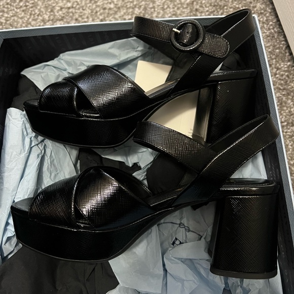 Prada crisscross platform sandal - Picture 10 of 15
